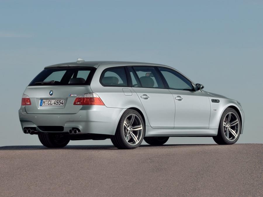  BMW M5 Touring 2007 года  (фото 36 из 56)